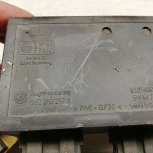 6H0953257A