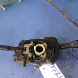 177766 SİNYAL KOLU KOM CURUZLU 87 88 89 1990 MAZDA 626 ORJ ÇIKMA
